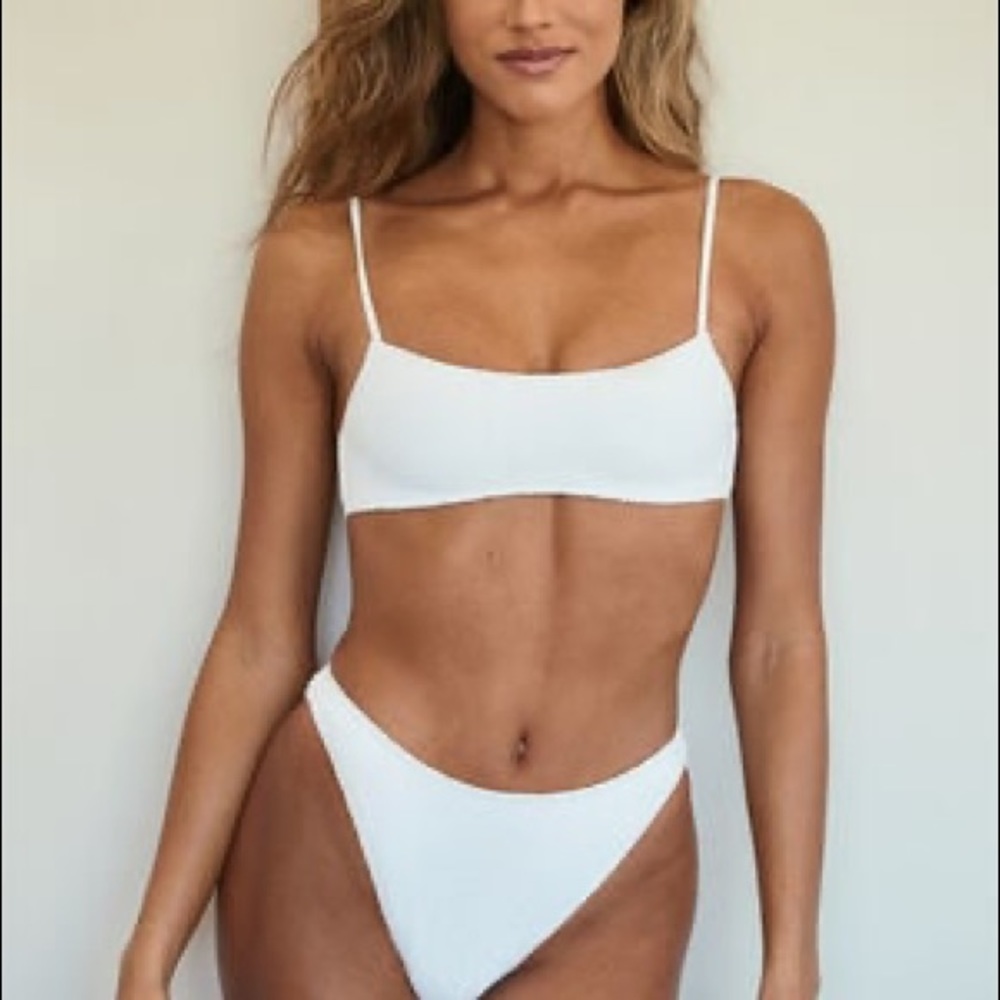 NWT Pacsun White Scrunch Bikini Top